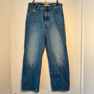Levi’s Medium Wash Ribcage Straight Jeans